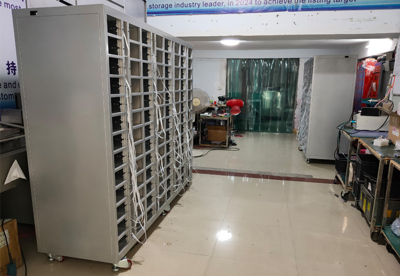 工業(yè)智能柜加工廠家現(xiàn)場
