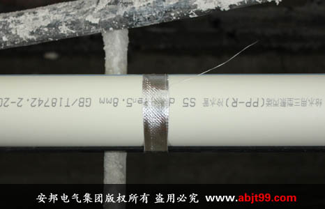 保溫裝置安裝后的排水管道是否可以使用電伴熱帶(圖1) 已經安裝好保溫裝置的排水管道還可以使用電伴熱帶嗎